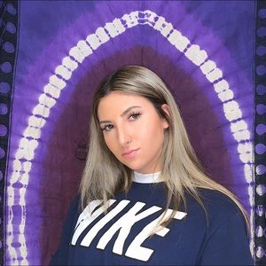 Sick vintage looking navy blue Nike T-shirt